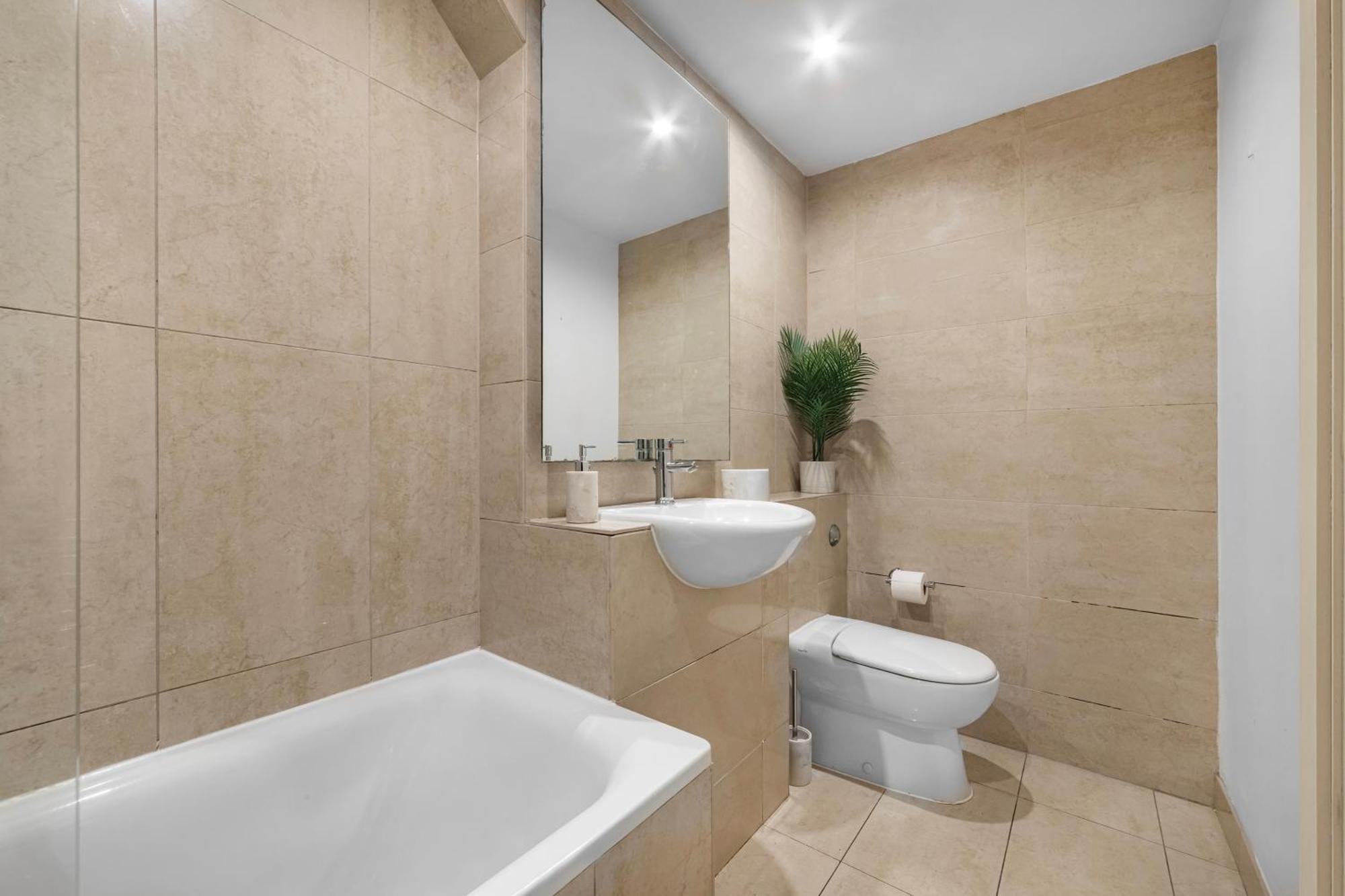 Apartamento London's Famous Brick Lane - 1 Bed Flat Sleeps 5 *